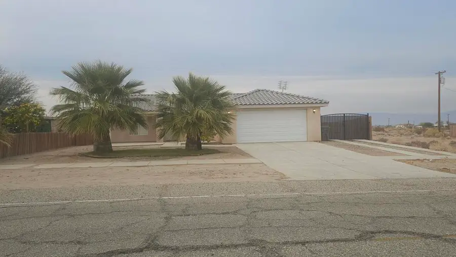 1060 S Marina Drive, Thermal, CA 92274 - Image #2