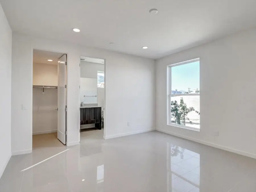 718 Obsidian Loop E #73, Palm Springs, CA 92264 - Image #3