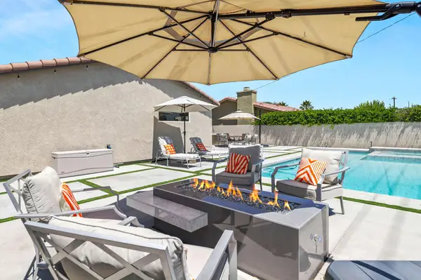 2144 Marguerite Street, Palm Springs, CA 92264