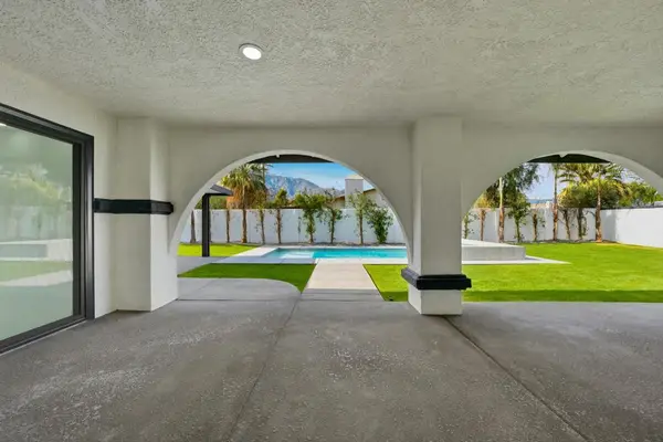 2587 N Calico Lane, Palm Springs, CA 92262