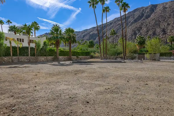 430 Patencio Road, Palm Springs, CA 92262
