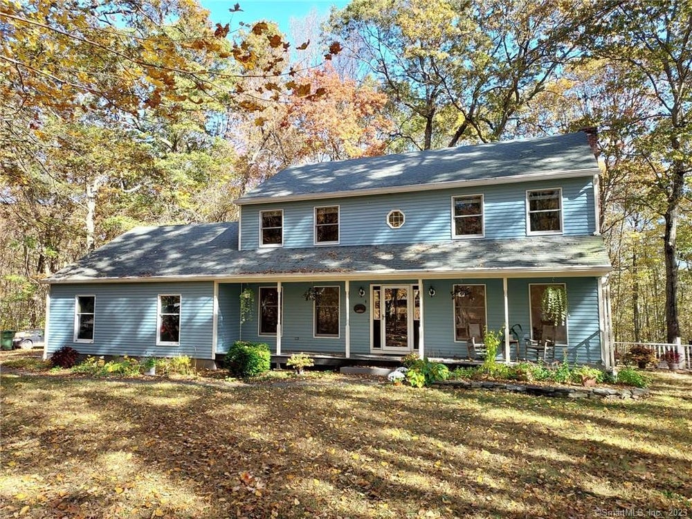 4 Tiffany Court, East Hampton, CT 06424 BHGRE