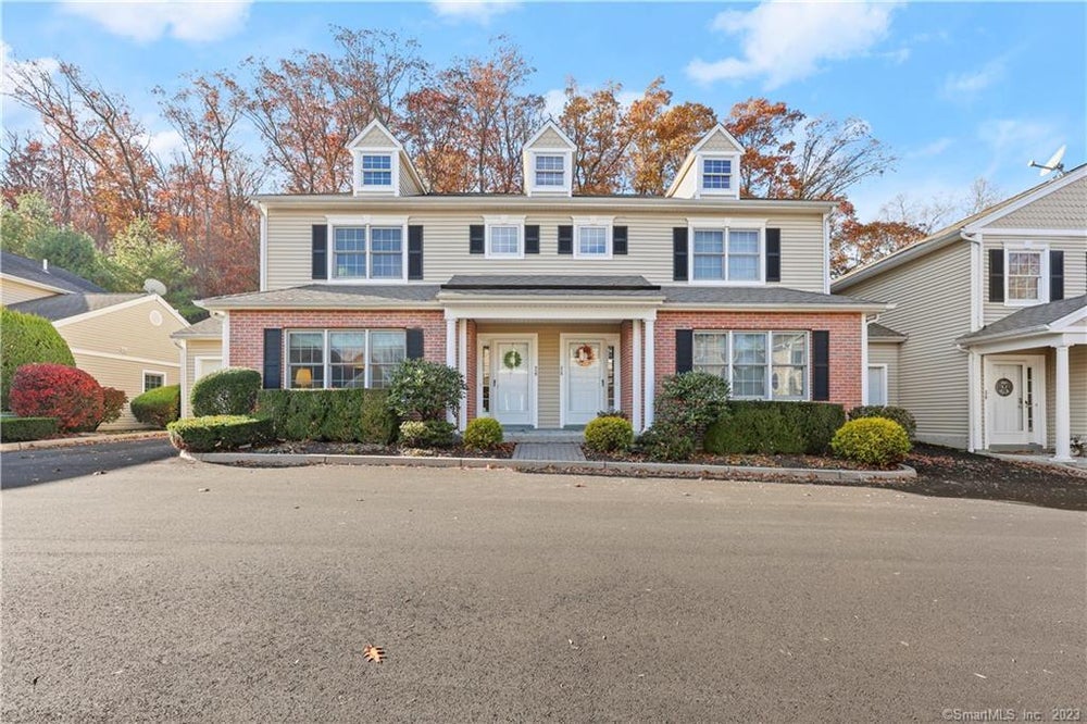 26 Hawthorne Ridge Circle 26, Trumbull, CT 06611 BHGRE