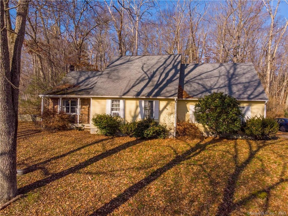 165 Cooney Road, Pomfret, CT 06259 BHGRE