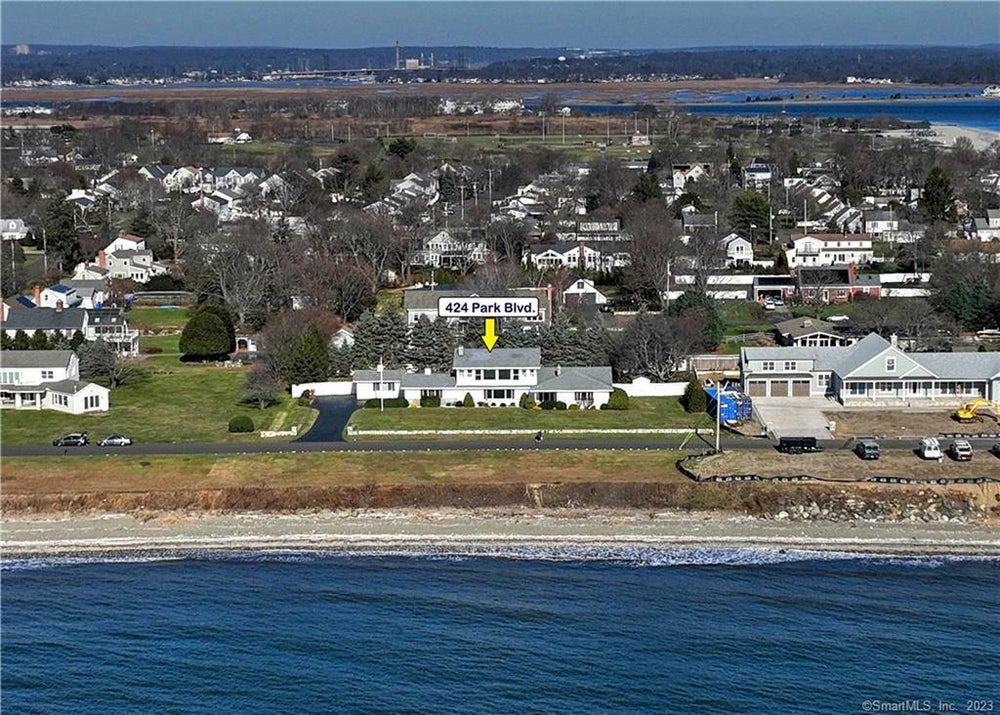 424 Park Boulevard, Stratford, CT 06615 BHGRE