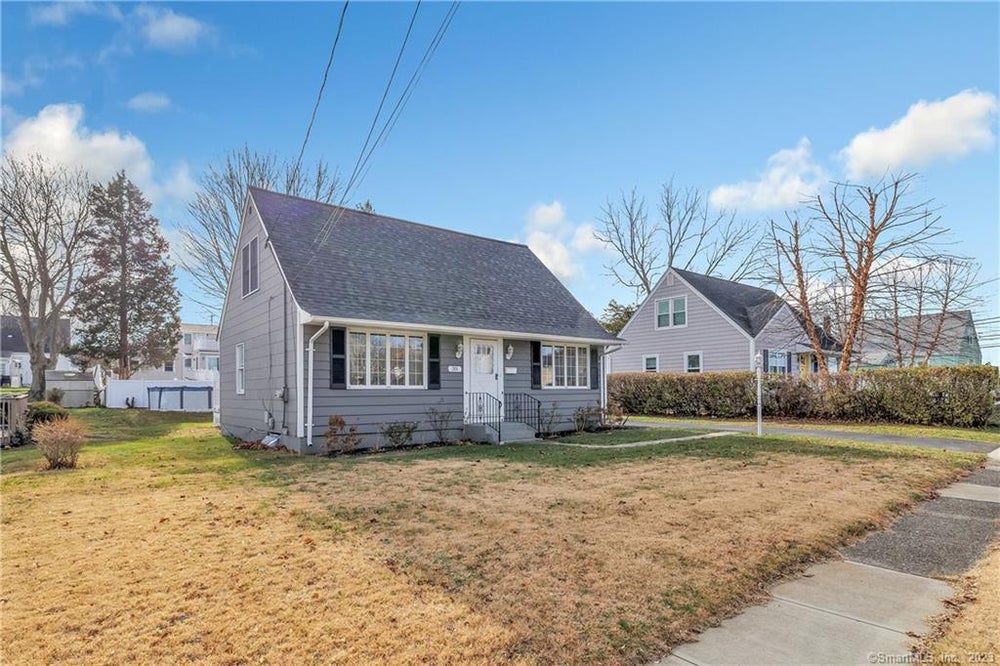 35 Hartland Street, Stratford, CT 06615 BHGRE