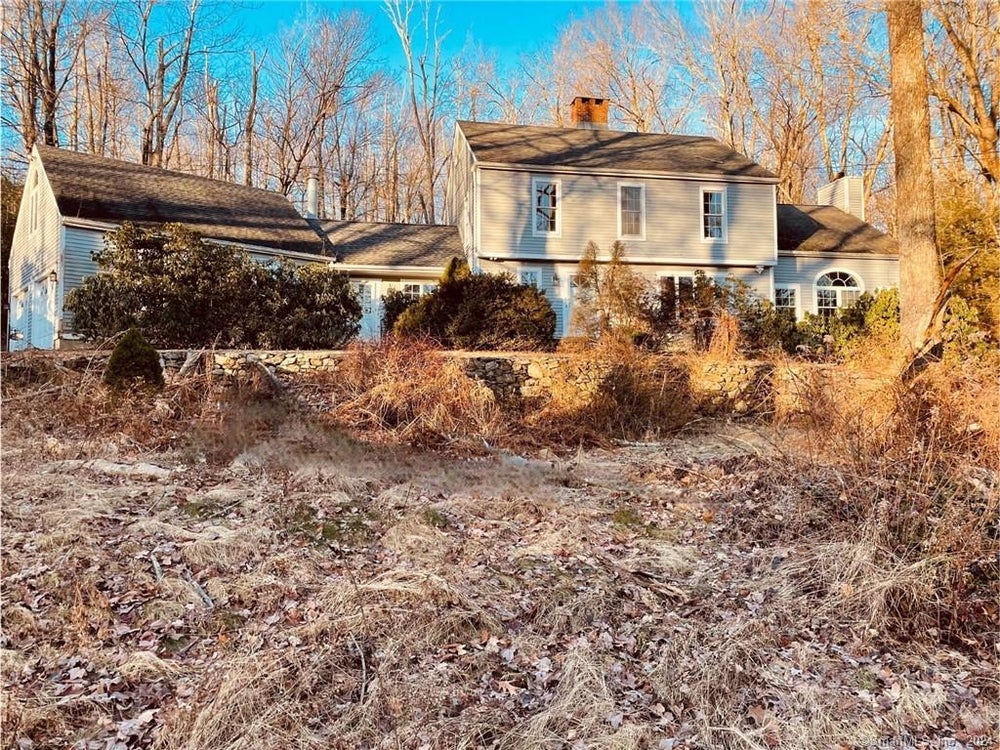 301 Cotton Hill Road, New Hartford, CT 06057 BHGRE