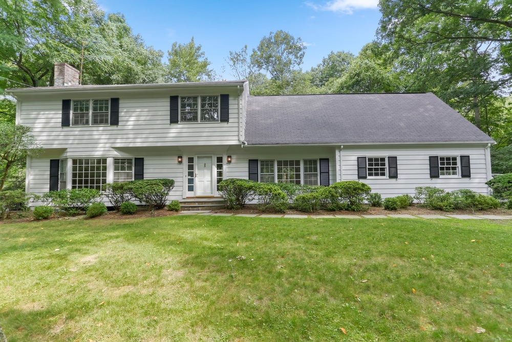 179 Fox Ridge Road, Stamford, CT 06903 - BHGRE