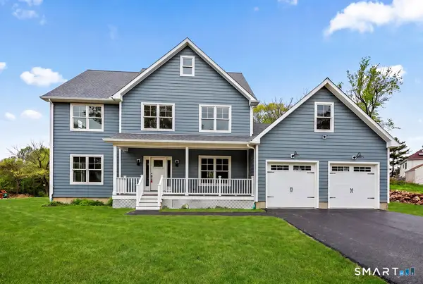 8 Ridgewood Club Road, Prospect, CT 06712