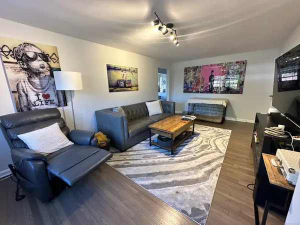 16 Revere Drive #APT 1, Stamford, CT 06902