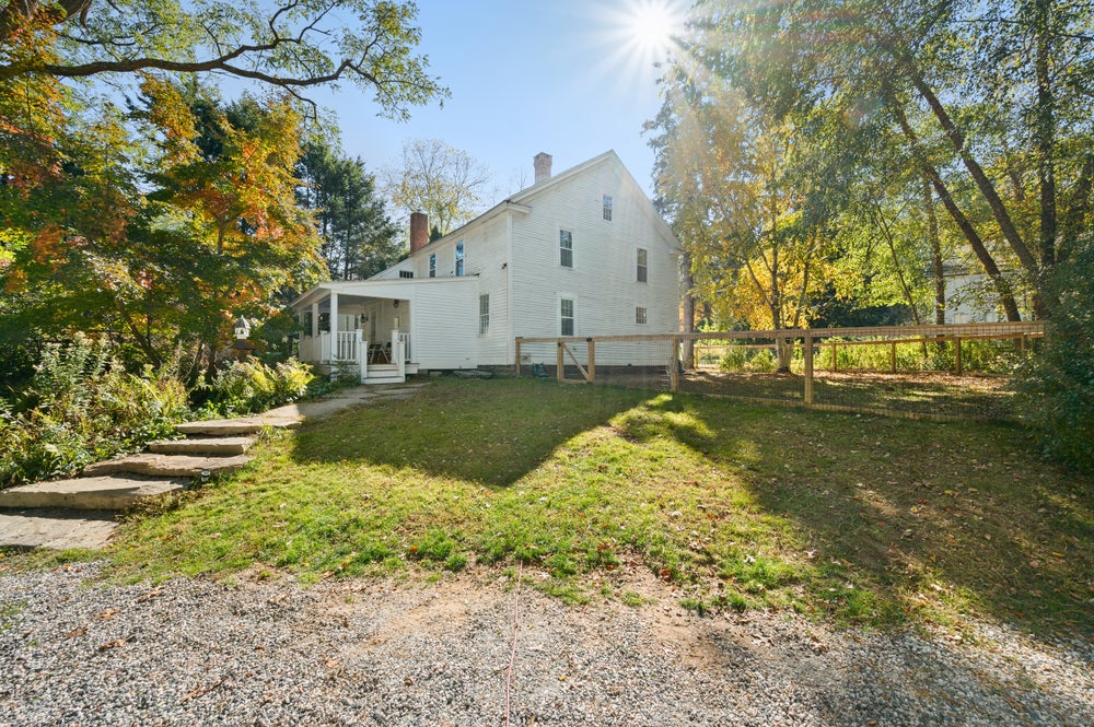 1158 Saybrook Road, Haddam, CT 06438 BHGRE