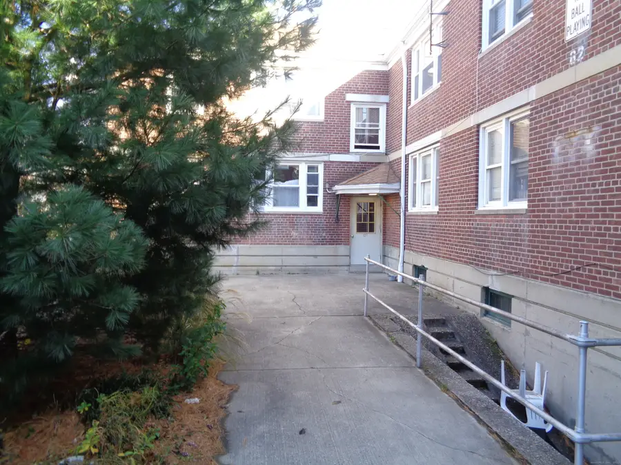 127 Canaan Court #13 Building 82, Stratford, CT 06614 - Image #3