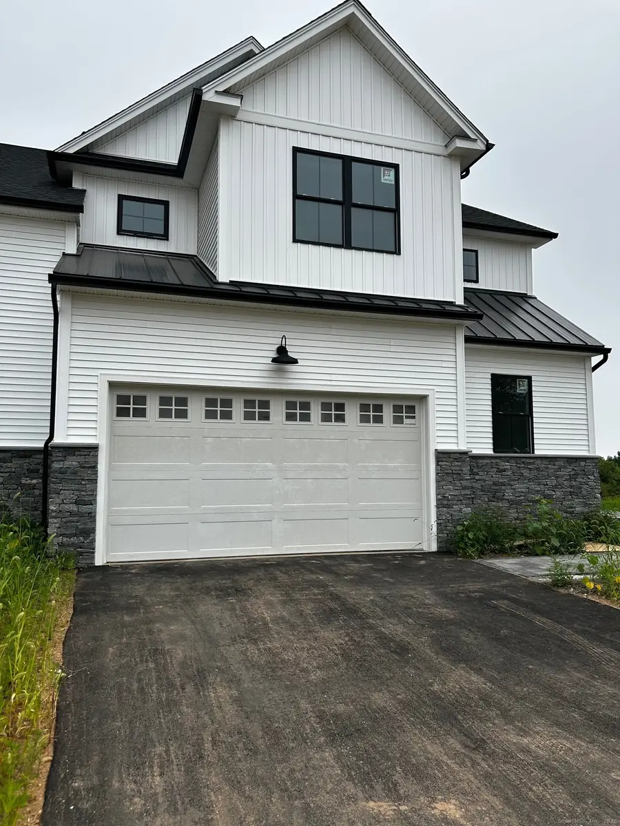 28 Village Circle #28, Guilford, CT 06437 - Image #2