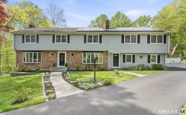 80 Mariner Circle, Trumbull, CT 06611
