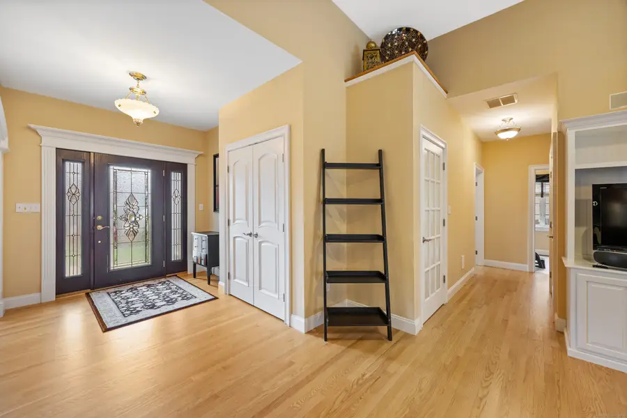 17 Silver Oak Circle, Southington, CT 06489 - Image #3