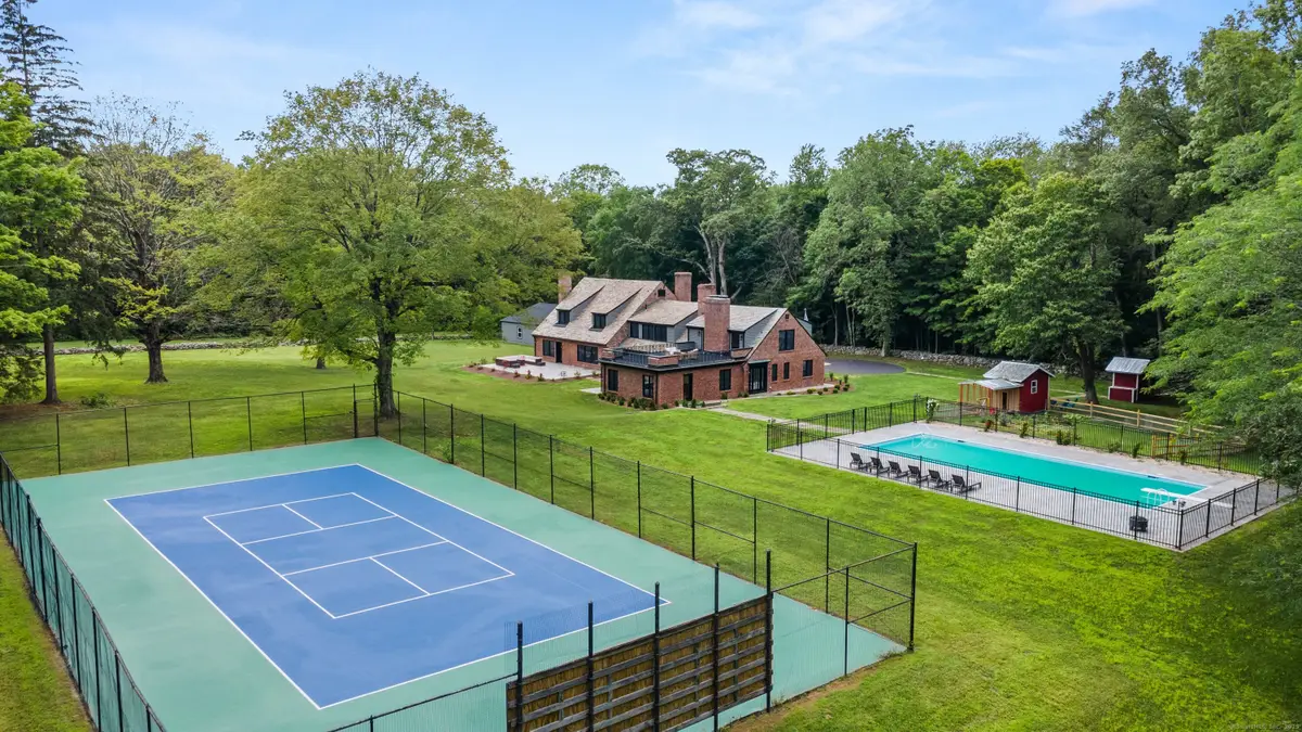 372 Tucker Hill Road, Middlebury, CT 06762 - Image #1