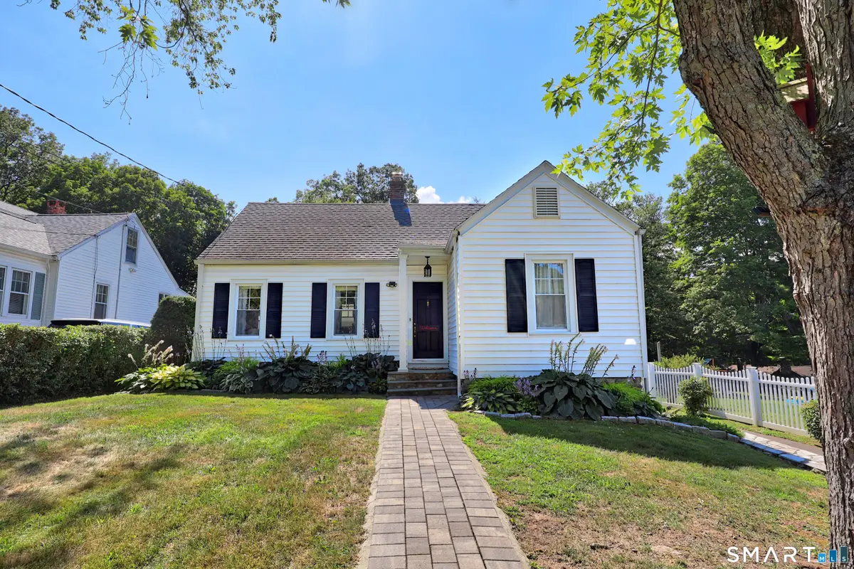 12 Yale Avenue, Middlebury, CT 06762 - #1