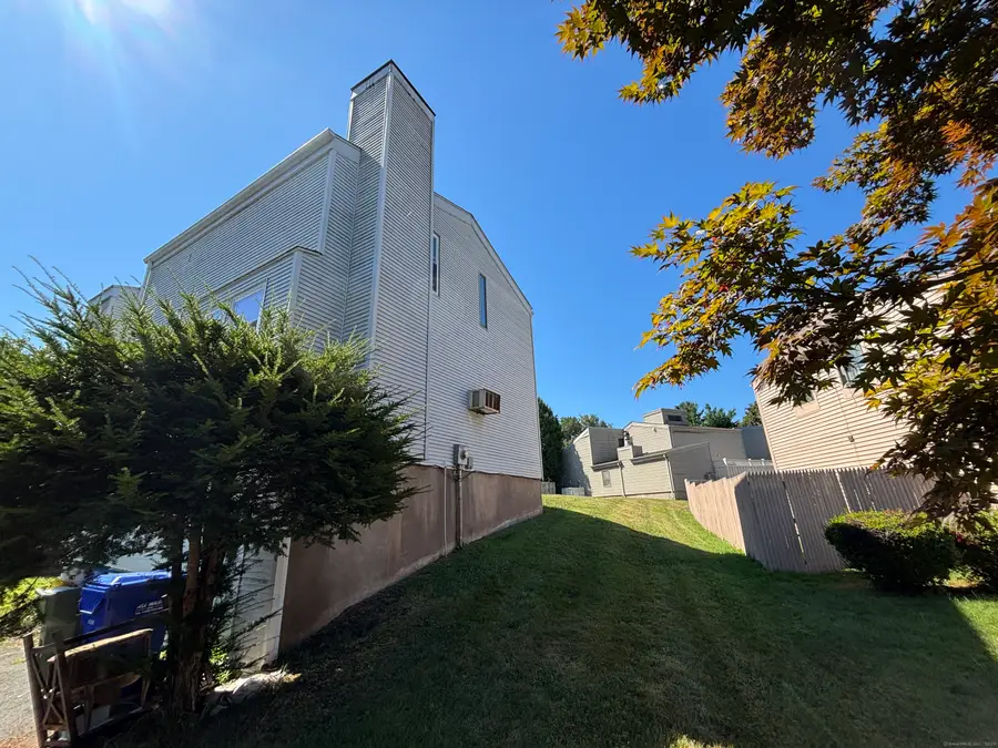 11 East Lake Drive, Middletown, CT 06457 - Image #3