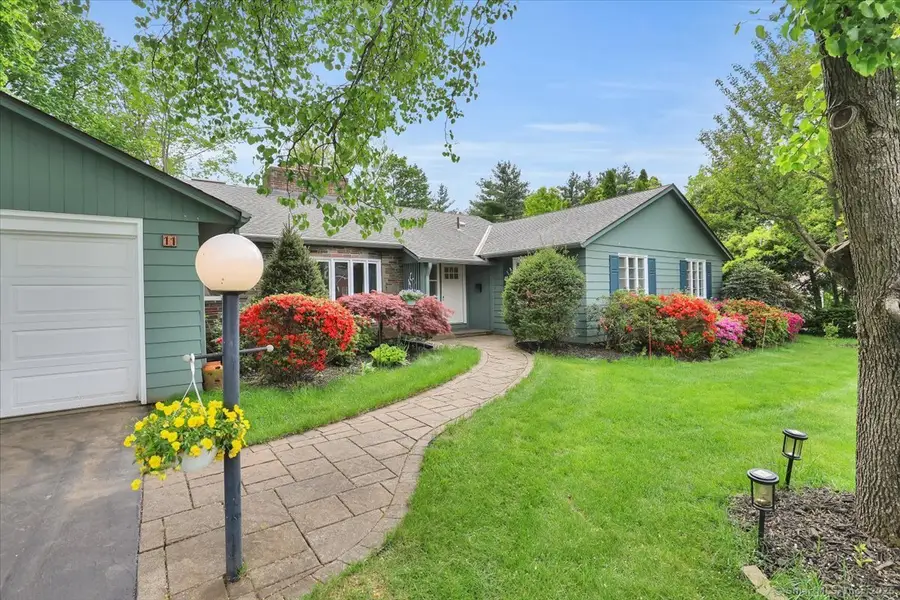 11 West Ridge Drive, West Hartford, CT 06117 - #2