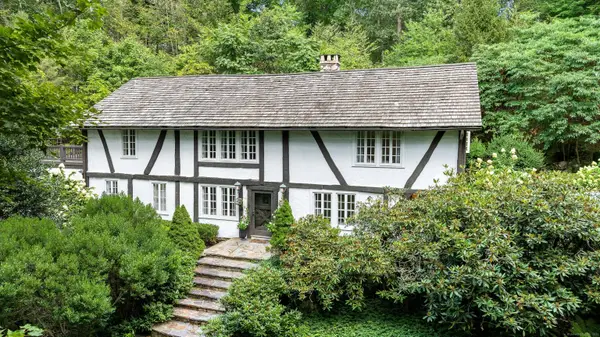 736 Old Stamford Road, New Canaan, CT 06840