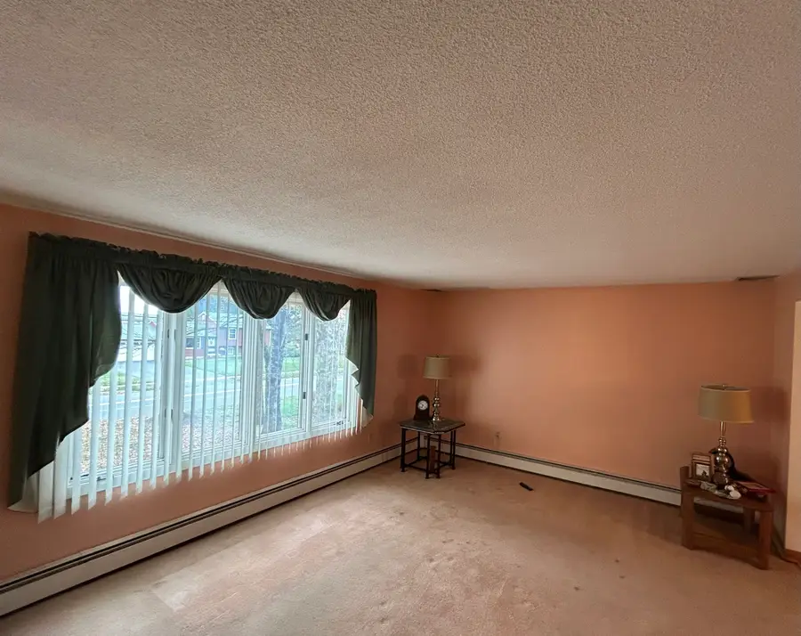 77 School House Road, Wallingford, CT 06492 - Image #3