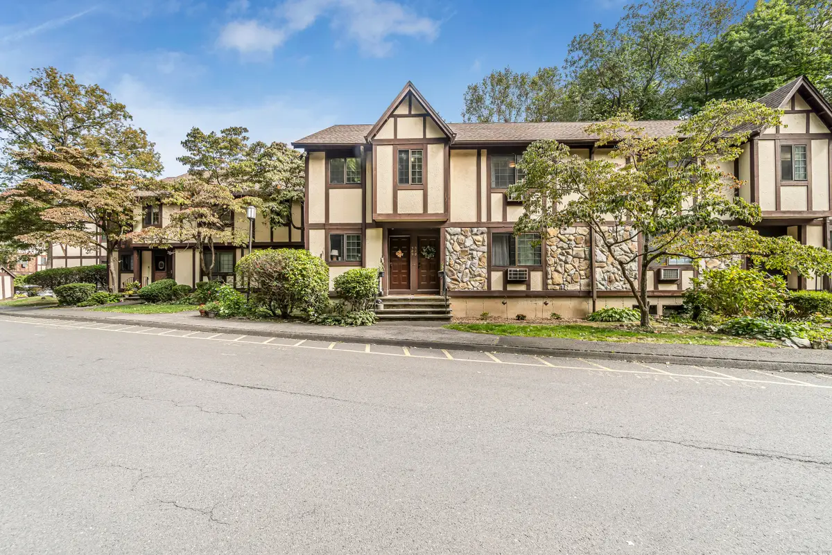 510 Swanson Crescent #510, Milford, CT 06461 - Image #1