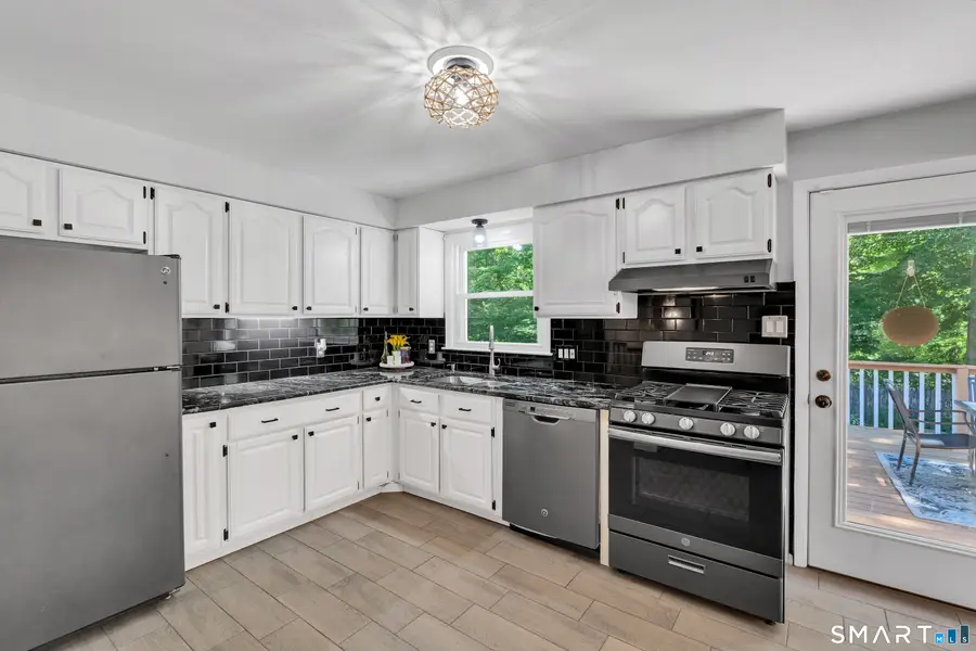 17 Briarwood Lane, Branford, CT 06405 - #3