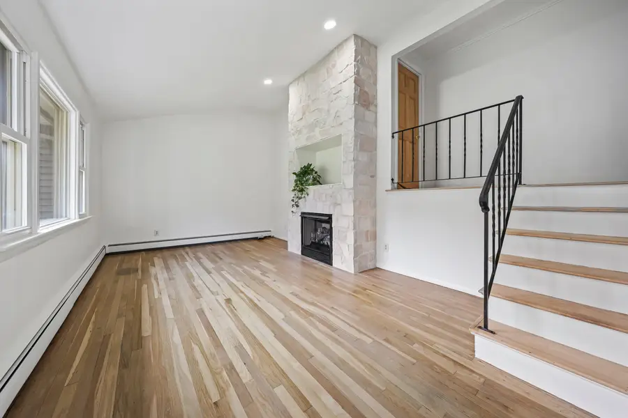 1114 Fienemann Road, Farmington, CT 06032 - Image #2