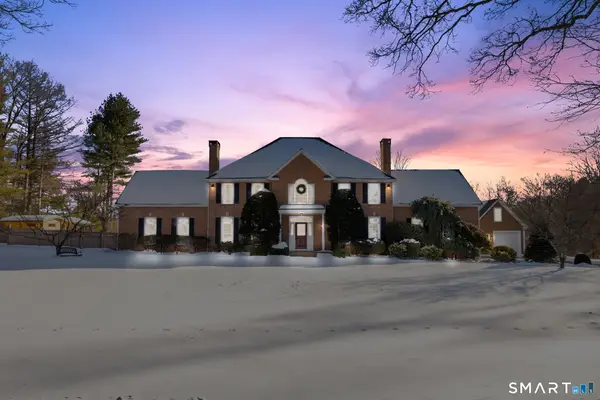 16 Robin Hood Lane, Easton, CT 06612