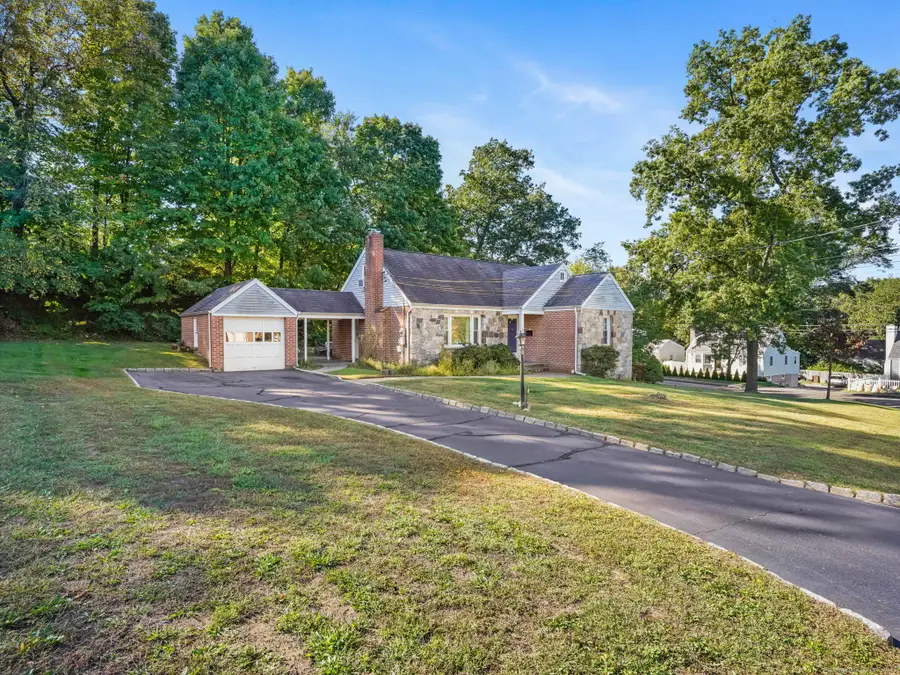 4 Senga Road, Norwalk, CT 06854 - Image #2