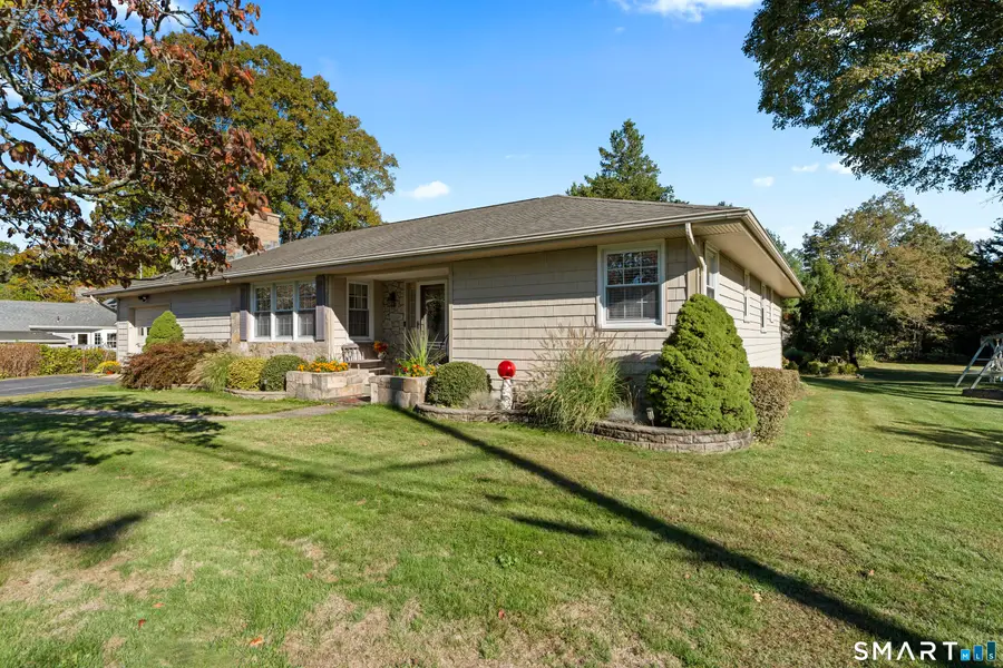 4 Dogwood Drive, Quaker Hill, CT 06375 - #3