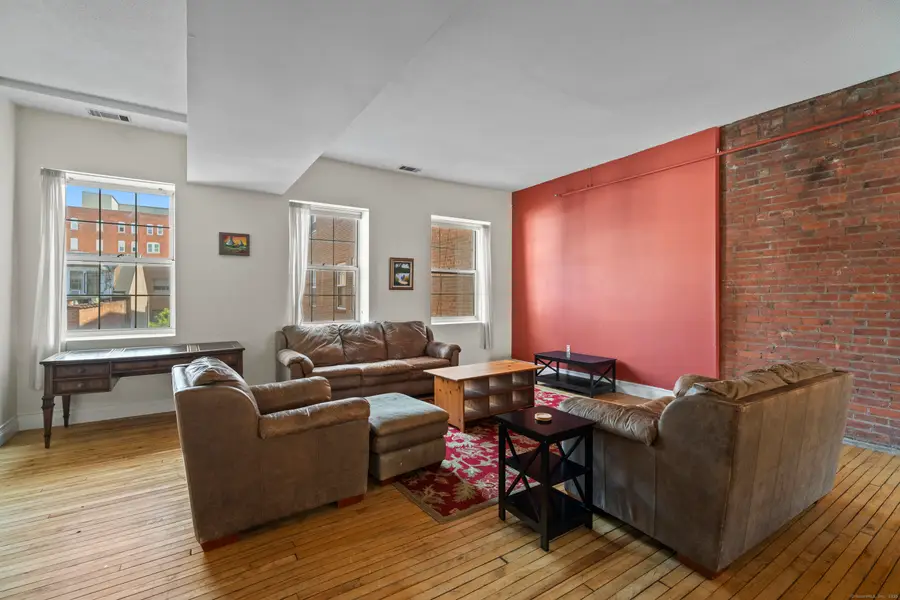 196 Crown Street #3J, New Haven, CT 06510 - #3