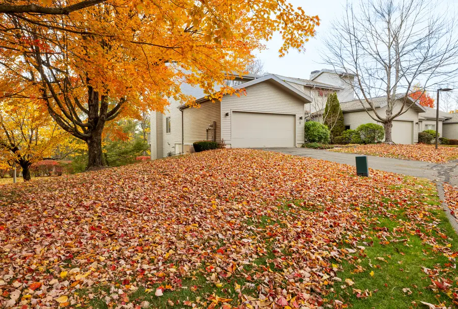 5 Thistle Hollow #5, Avon, CT 06001 - Image #2