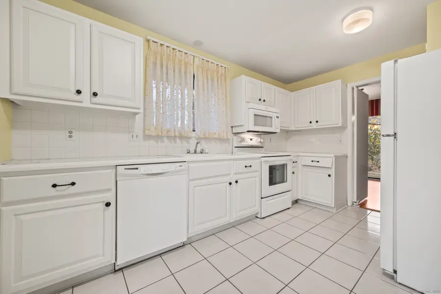 3 Heritage Drive #3, Avon, CT 06001 - Image #3