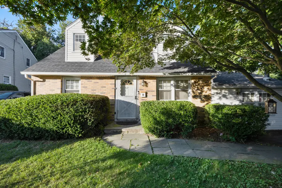 17 Old Barn Road South, Stamford, CT 06905 - Image #2