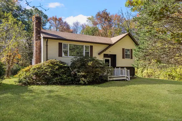 137 Drain Street, Hampton, CT 06247