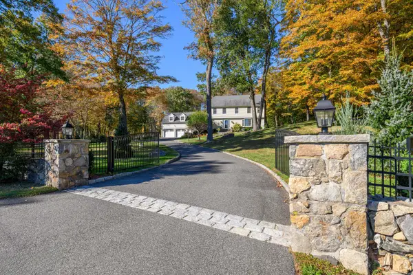 68 Mopus Bridge Road, Ridgefield, CT 06877