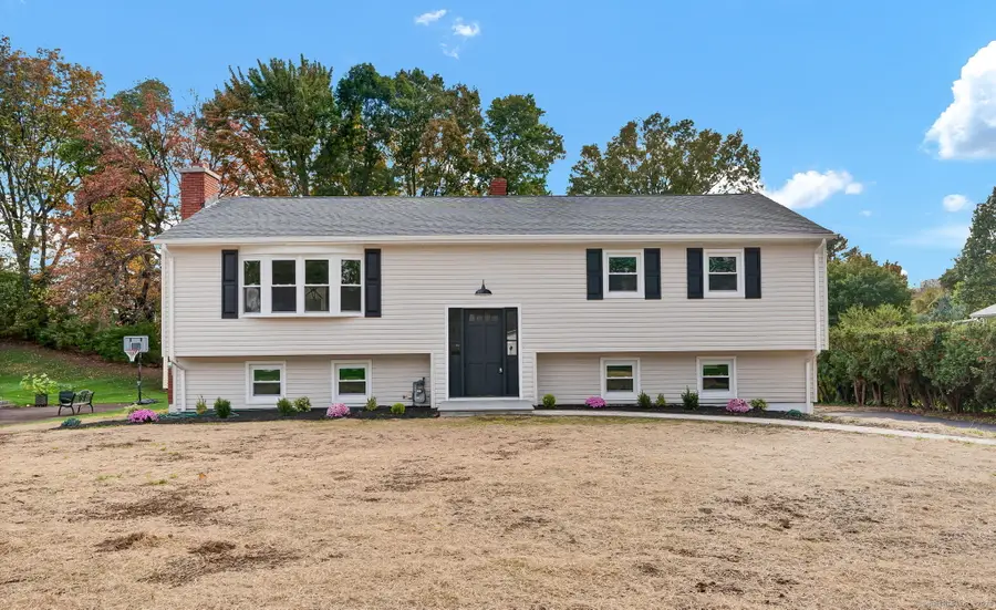 24 Sherwood Drive, North Haven, CT 06473 - Image #2