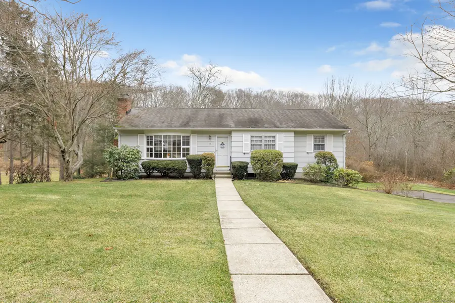 19 Robin Lane, Shelton, CT 06484 - Image #2