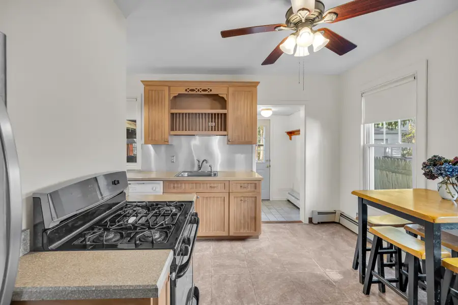 39 Fairlawn Street, West Hartford, CT 06119 - Image #2