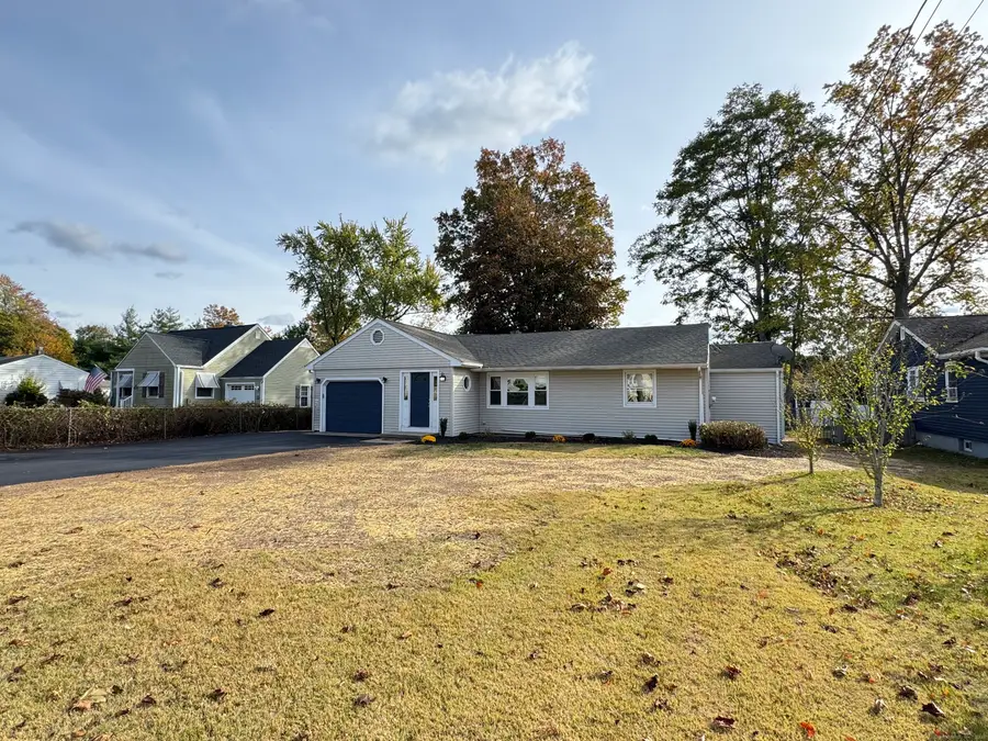 37 Moulthrop Street, North Haven, CT 06473 - Image #3