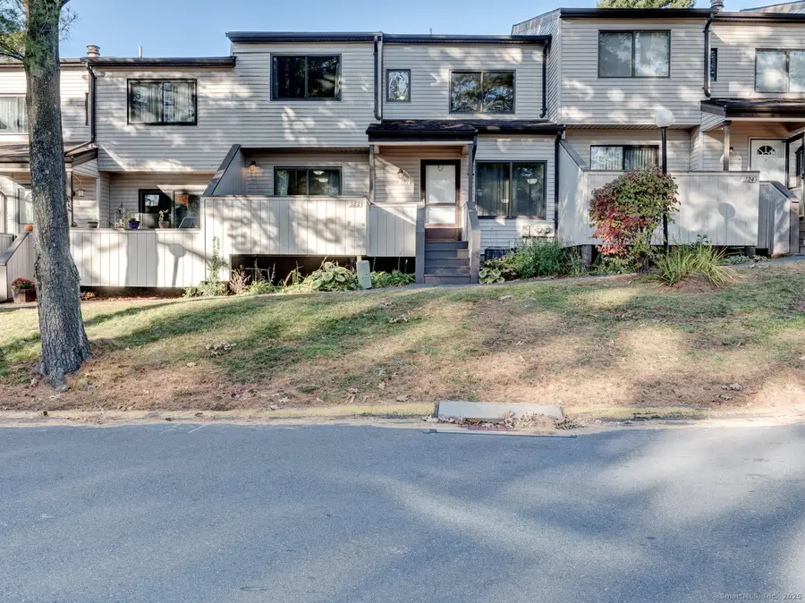 122 Cottonwood Road #122, Newington, CT 06111 - Image #2