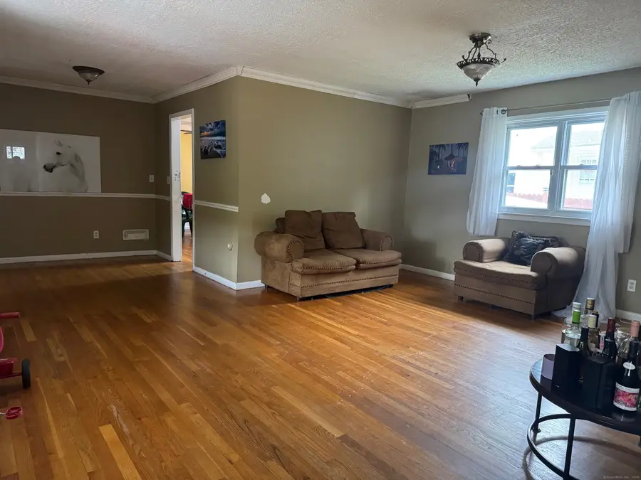 11 Linda Drive, Bridgeport, CT 06606 - Image #3