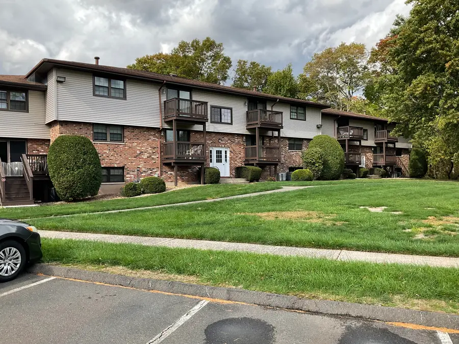 20 Surrey Drive #B16 aka B4, Newington, CT 06111 - Image #2