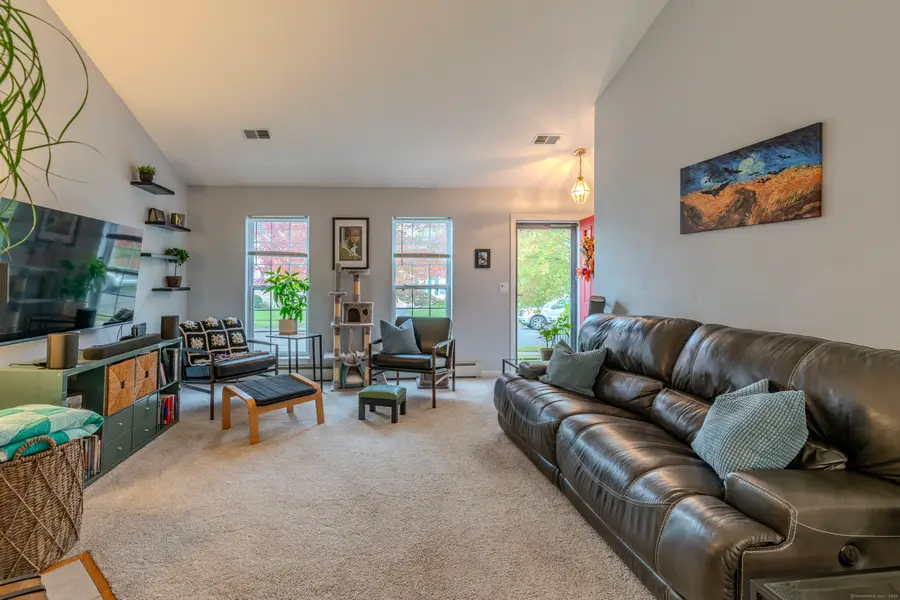 102 Greenview Terrace, Middletown, CT 06457 - Image #2