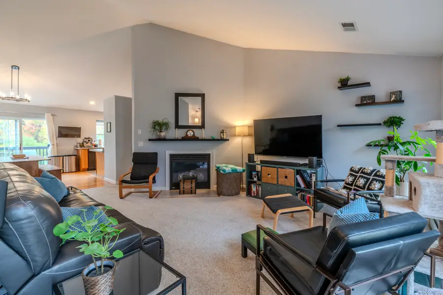 102 Greenview Terrace, Middletown, CT 06457 - Image #3