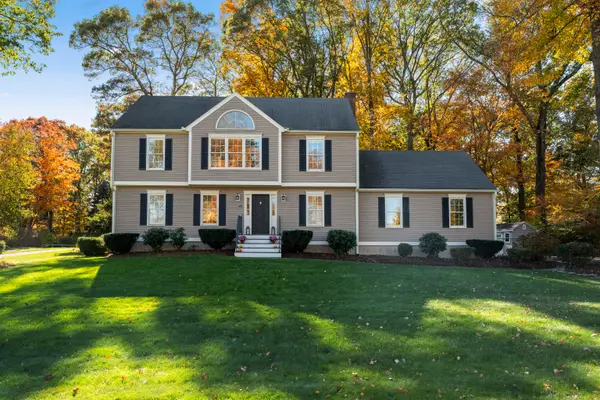 49 Riverside Drive, Branford, CT 06405