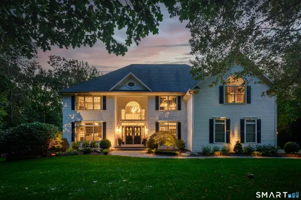 14 Merlins Lane, Newtown, CT 06470