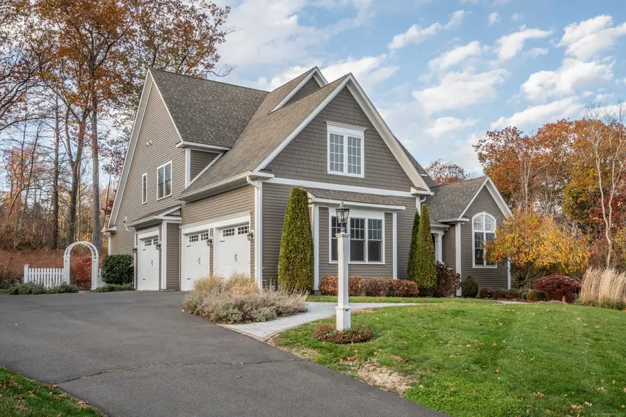 7 Newcastle Place, Manchester, CT 06085 - Image #2