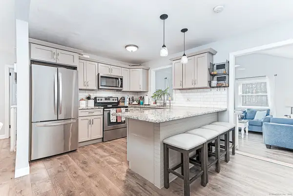 40 Tanglewood Lane, Voluntown, CT 06384